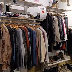 Bezoeker foto van Kringloopwinkel Terre des Hommes winkel Nijmegen in Nijmegen