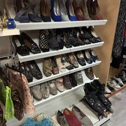 Bezoeker foto van Kringloopwinkel Terre des Hommes winkel Utrecht in Utrecht