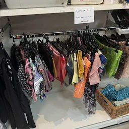 Bezoeker foto van Kringloopwinkel Terre des Hommes winkel Utrecht in Utrecht