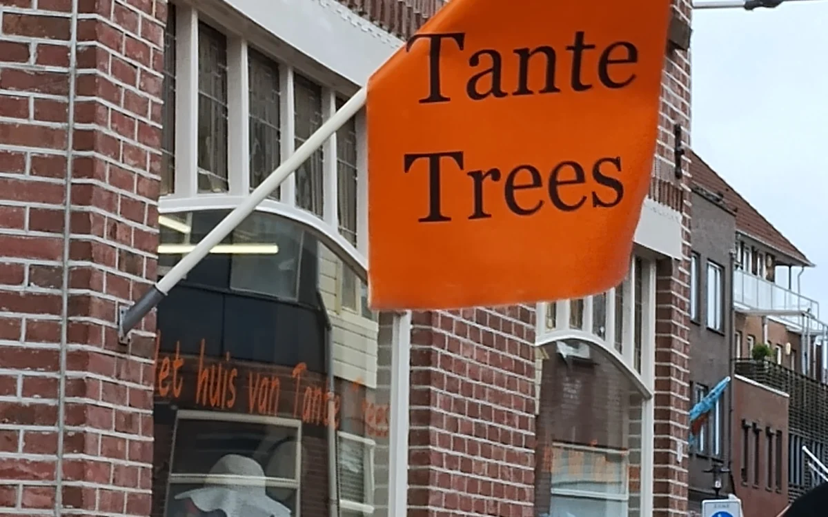 Kringloopwinkel The house of Aunt Trees in Hillegom