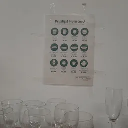 Prijslijst Huisraad met pictogrammen van serviesgoed en drinkglazen met prijzen in euro's