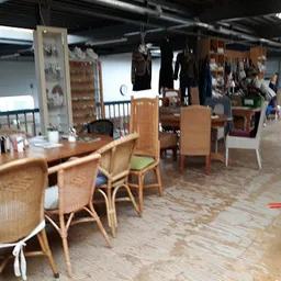 Bezoeker foto van The Thrift Recycling in 's-Gravenzande