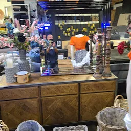 Bezoeker foto van Kringloopwinkel The Vintage Store in Cruquius