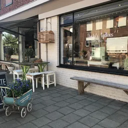 Kringloopwinkel Kringloopwinkel TheJo's Tijdloos in Maasbree