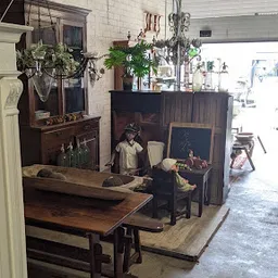 Bezoeker foto van Kringloopwinkel TheJo's Tijdloos in Maasbree