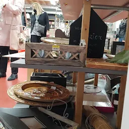 Bezoeker foto van Thrift Store: De Lokatie in Amsterdam