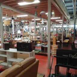 Bezoeker foto van Thrift Store: De Lokatie in Amsterdam