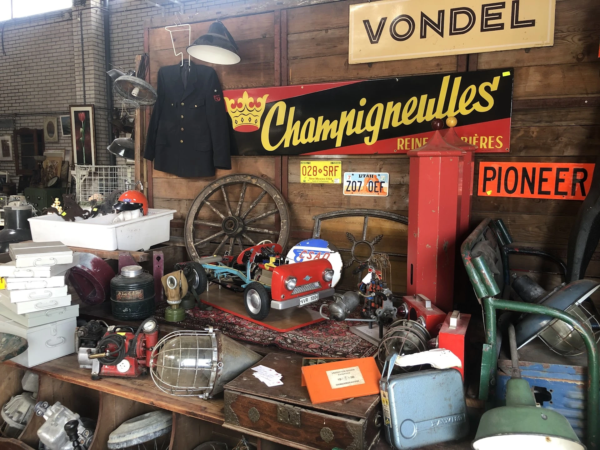 Kringloopwinkel Kringloopwinkel Tough Treasures in Weurt