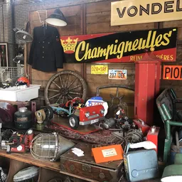 Kringloopwinkel Kringloopwinkel Tough Treasures in Weurt