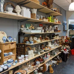 Kringloopwinkel Kringloopwinkel Tweede Kanswinkel De Bob Shop in Molenaarsgraaf