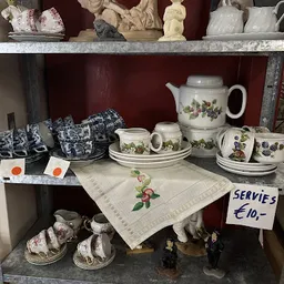 Bezoeker foto van Kringloopwinkel Tweedehands winkel 't Stoofje in Oudenbosch