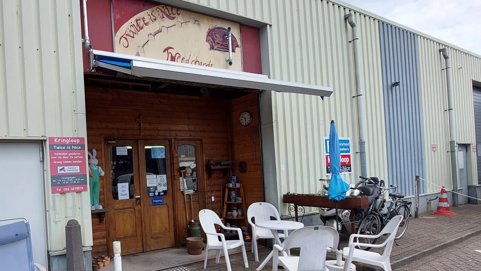 Twice Is Nice Kringloop in Huissen met tweedehands boeken, cd's en elektronische apparaten