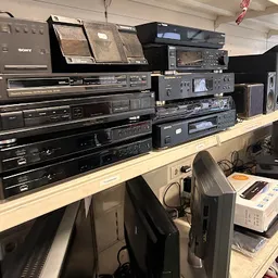 Bezoeker foto van Kringloopwinkel Twiddus in Waalwijk