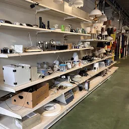 Bezoeker foto van Kringloopwinkel Twiddus in Waalwijk