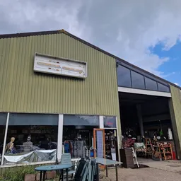 Kringloopwinkel Kringloopwinkel Ut Strúnhûs in Stiens