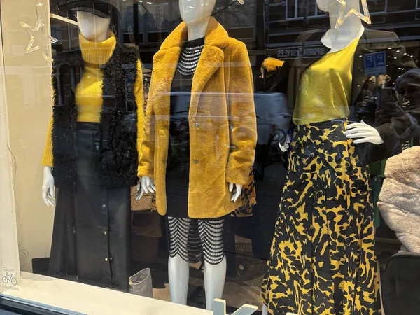 Kringloopwinkel Kringloopwinkel Vincent Kledingmagazijn in Haarlem