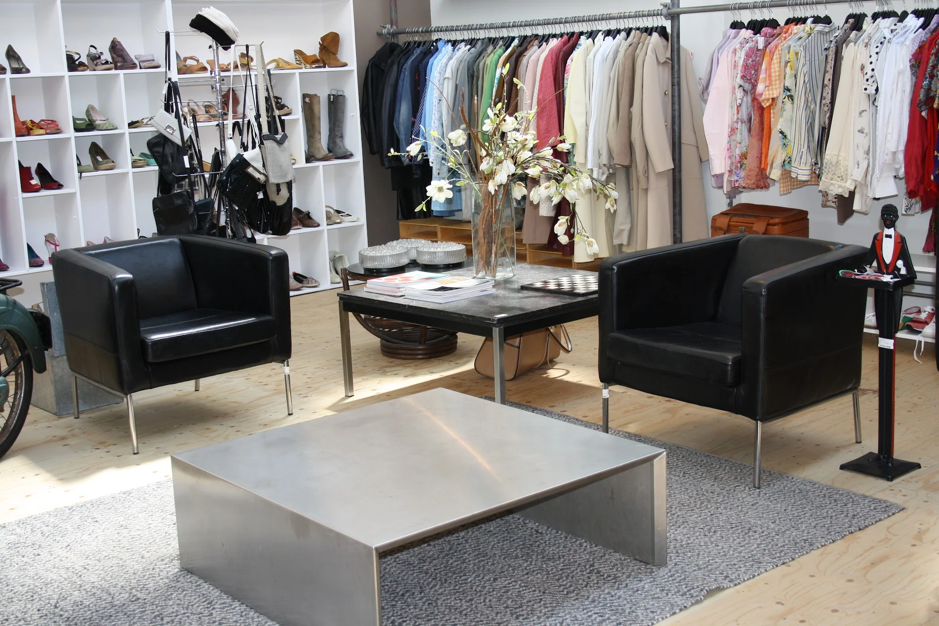 Kringloopwinkel Kringloopwinkel Vincent Kledingmagazijn in Haarlem