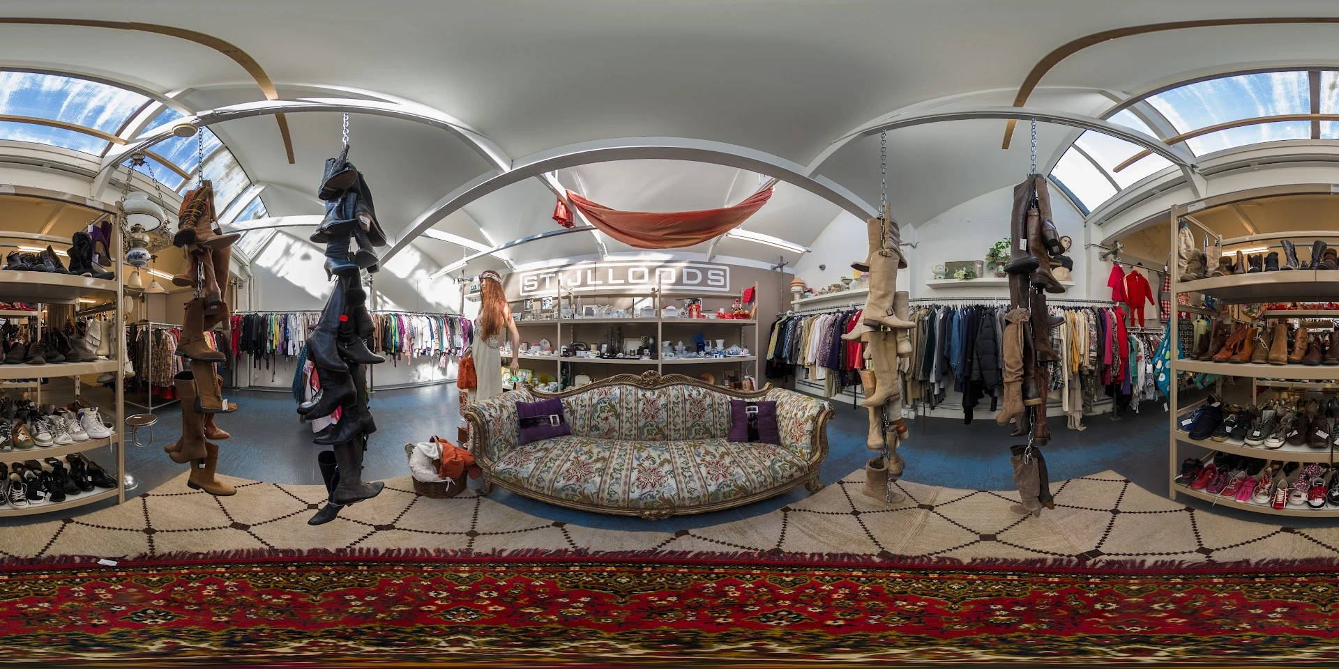 Kringloopwinkel Kringloopwinkel Vincent Kledingmagazijn in Haarlem