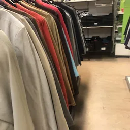 Bezoeker foto van Kringloopwinkel Vincentiushuis Roermond in Roermond