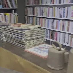 Bezoeker foto van Kringloopwinkel Vind't Heesch in Heesch