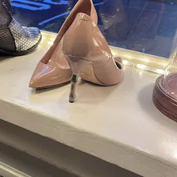 Bezoeker foto van Kringloopwinkel Vintage Brands in Monnickendam