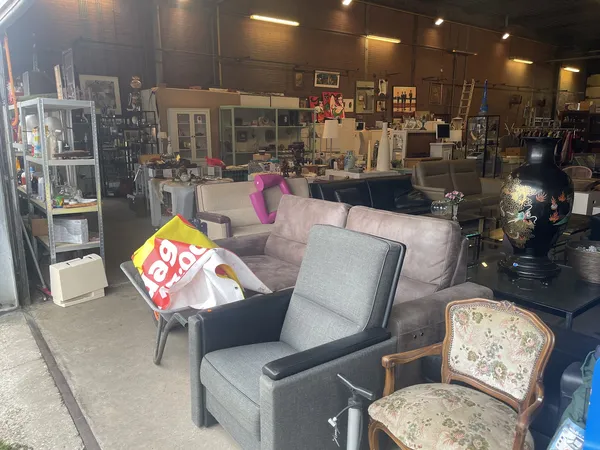 Kringloopwinkel Kringloopwinkel Walther woninginrichting in Delft