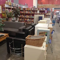 Bezoeker foto van Warenhuis De Kringloop in Drachten