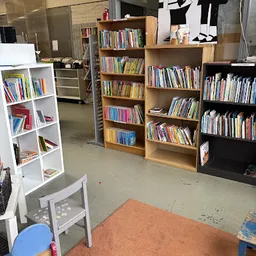 Bezoeker foto van Wawollie Kringloop Utrecht - Lage Weide in Utrecht