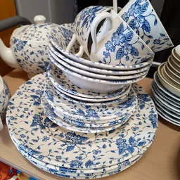 Bezoeker foto van Kringloopwinkel Werk In Opdracht BV woningontruimingen in Haarlem