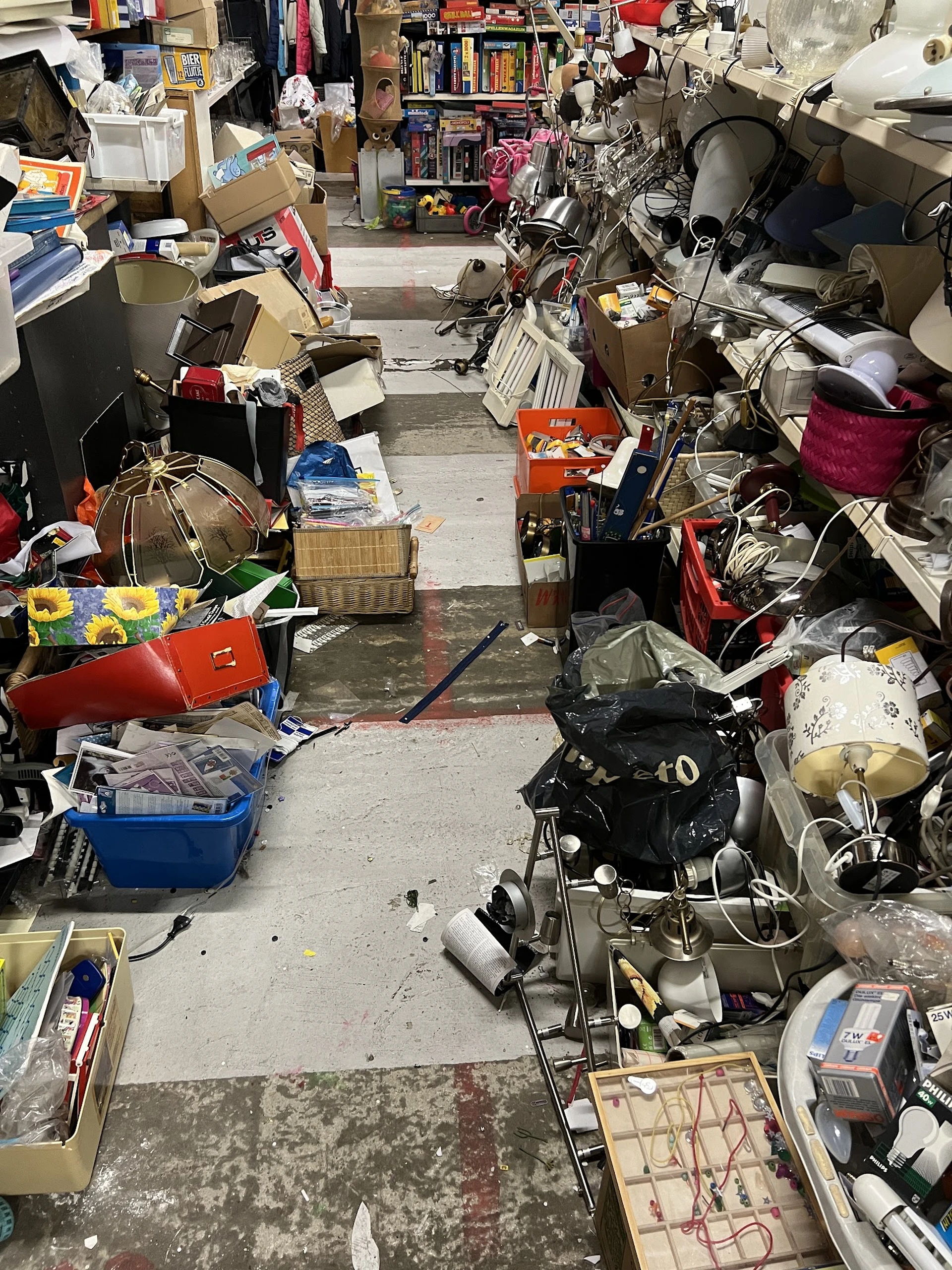 Bezoeker foto van Kringloopwinkel Winkel van Sinkel Koningsweg in Groningen Stad