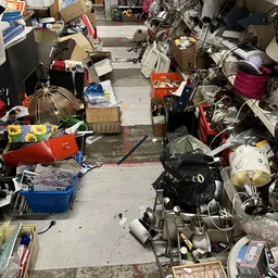 Bezoeker foto van Kringloopwinkel Winkel van Sinkel Koningsweg in Groningen Stad