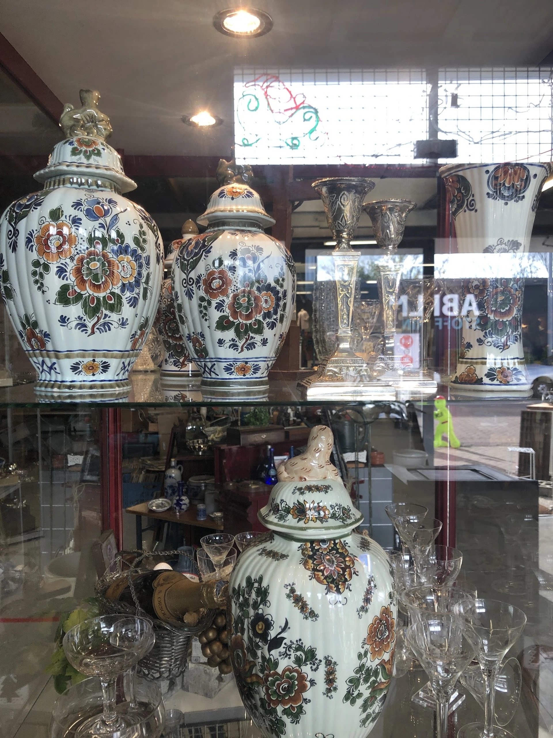 Bezoeker foto van Kringloopwinkel Winkel van Sinkel Koningsweg in Groningen Stad