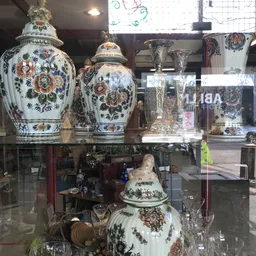 Bezoeker foto van Kringloopwinkel Winkel van Sinkel Koningsweg in Groningen Stad