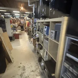 Bezoeker foto van Kringloopwinkel Winkel van Sinkel Koningsweg in Groningen Stad