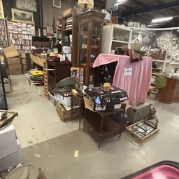 Bezoeker foto van Kringloopwinkel Winkel van Sinkel Koningsweg in Groningen Stad