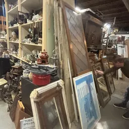 Bezoeker foto van Kringloopwinkel Winkel van Sinkel Koningsweg in Groningen Stad