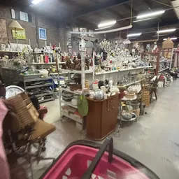 Bezoeker foto van Kringloopwinkel Winkel van Sinkel Koningsweg in Groningen Stad