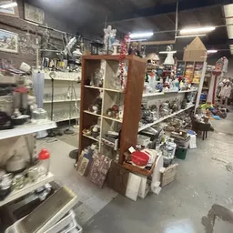 Bezoeker foto van Kringloopwinkel Winkel van Sinkel Koningsweg in Groningen Stad