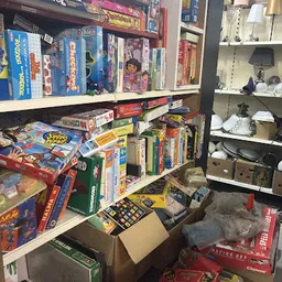 Bezoeker foto van Kringloopwinkel Winkel van Sinkel Koningsweg in Groningen Stad