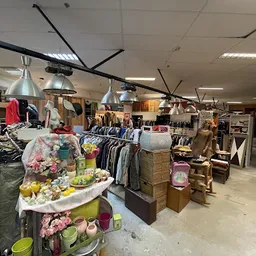 Bezoeker foto van Winkel van Sinkel Koningsweg in Groningen