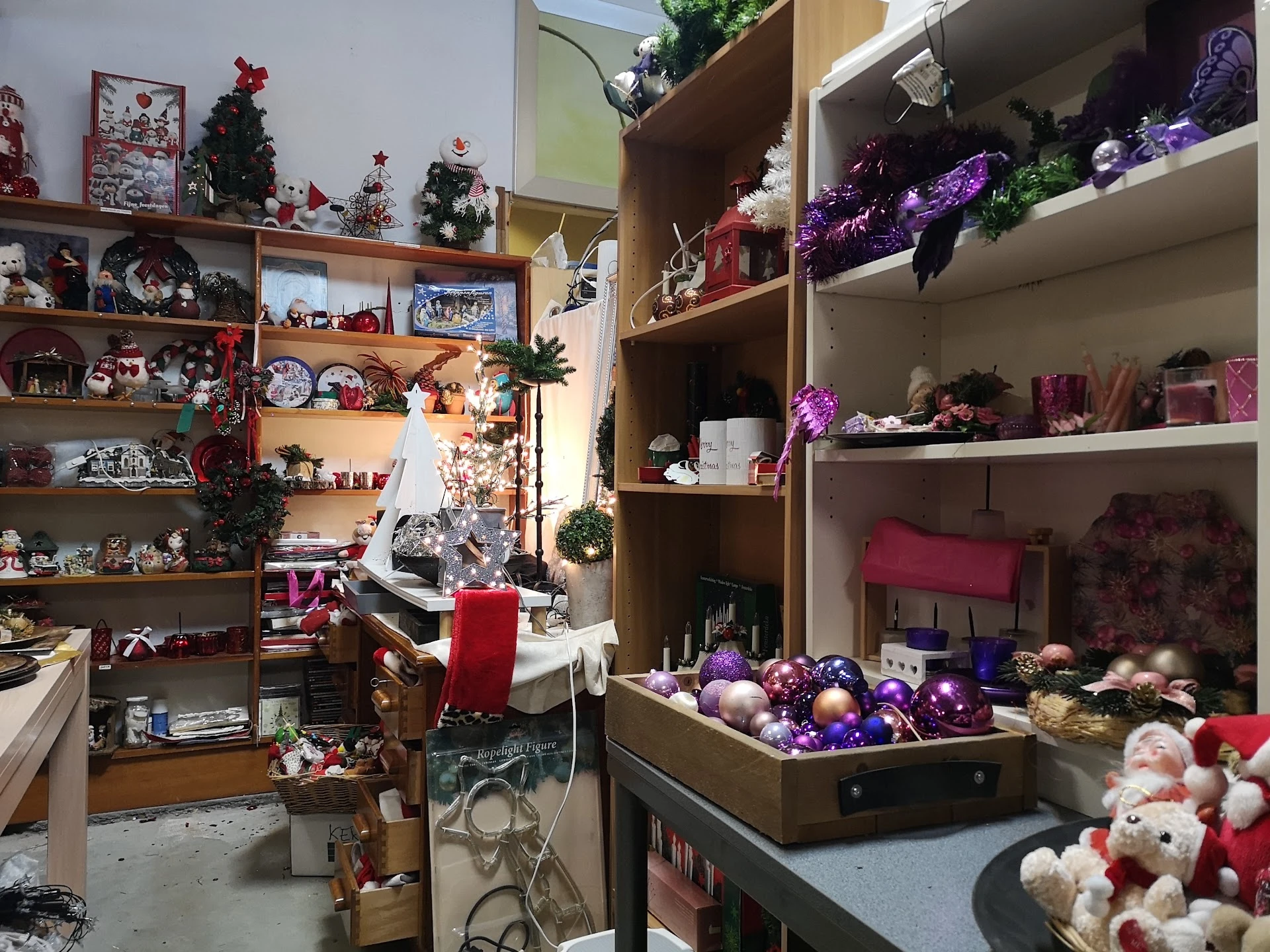 Kringloopwinkel Winkel van Sinkel Koningsweg in Groningen