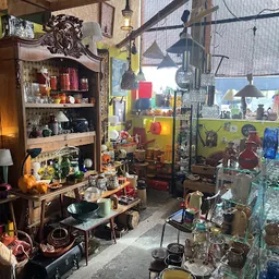 Bezoeker foto van Kringloopwinkel Winkel Vintage2youstore in Leeuwarden