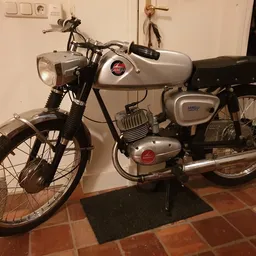 Kringloopwinkel Wisper-Classics in Wezup