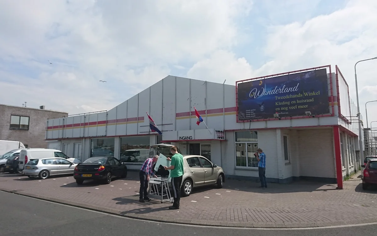 Kringloopwinkel Wonderland IJmuiden in IJmuiden