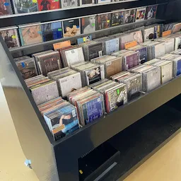 Bezoeker foto van Kringloopwinkel Woonwarenhuis De Springplank in Zoetermeer