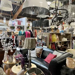 Bezoeker foto van Kringloopwinkel Woord & Daad Wageningen in Wageningen