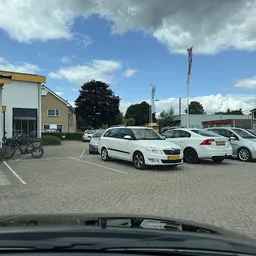 Bezoeker foto van Woord en Daad Kringloopwinkel "het lokaal" in Putten