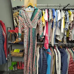 Bezoeker foto van Woord en Daad Kringloopwinkel "het lokaal" in Putten