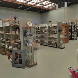 Bezoeker foto van Woord en Daad kringloopwinkel Hoeksche Waard in Oud-Beijerland