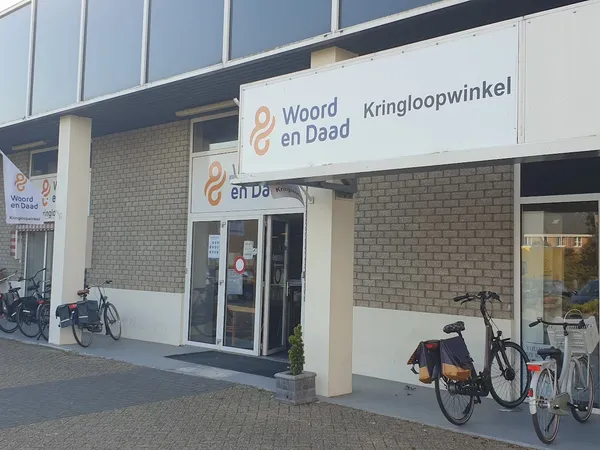 Kringloopwinkel Woord en daad Kringloopwinkel in Waddinxveen